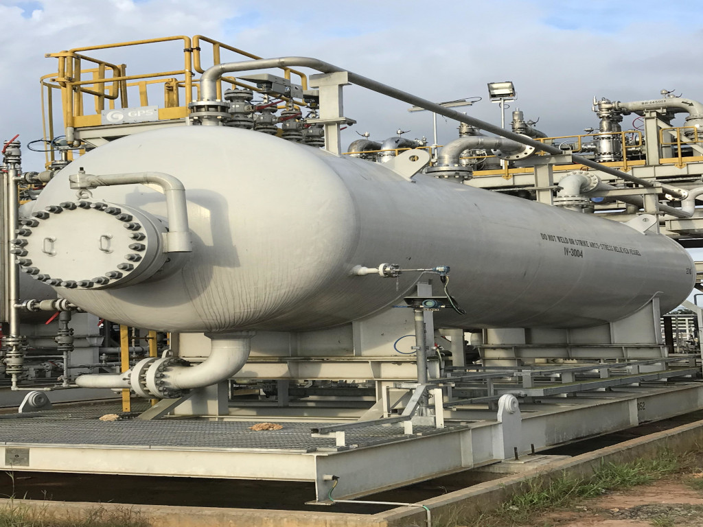 Plant pipes installation and construction